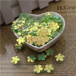 100p 13mm lantejoulas soltas forma de flor pvc lantejoulas diy vestido acessórios de roupas costura enfeite vestuário artesanato atacado: green