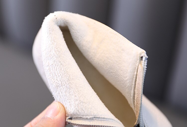 Stivali da neve per bambini autunno nuovo 2021 morbide ragazze calde scarpe di cotone per bambini stivali invernali ispessiti in peluche per bambini 1-3 anni