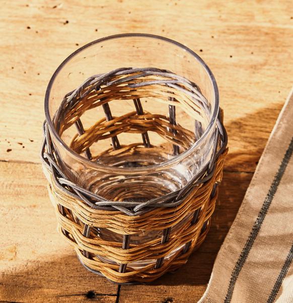 Marco de mimbre de ratán, taza de cristal de único, decoración del hogar, vasos de agua fría