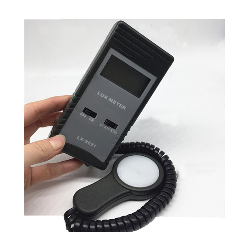 Utilisation de mètre de Lux de LANDTEK LX9621 pour des Sources électro-optiques, enseignement de recherche, bâtiment de métallurgie et contrôle d'éclairage.