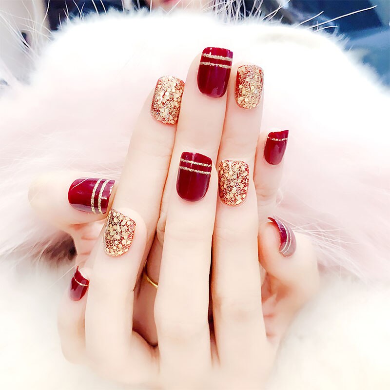 24 pièces magnifiques faux ongles avec colle Champagne vin rouge court brillant doré paillettes faux ongles mariage mariée complet ongles conseils