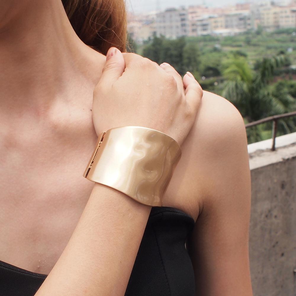 MANILAI punk irregular superficie de aleación brazalete pulseras brazaletes para las mujeres joyería de declaración grande de aleación brazalete de aleación al por mayor