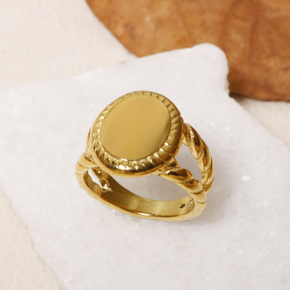 årgang rund rustfritt stålring til kvinner eksklusiv lett luksus temperament glanset gullfarget ringe smykker