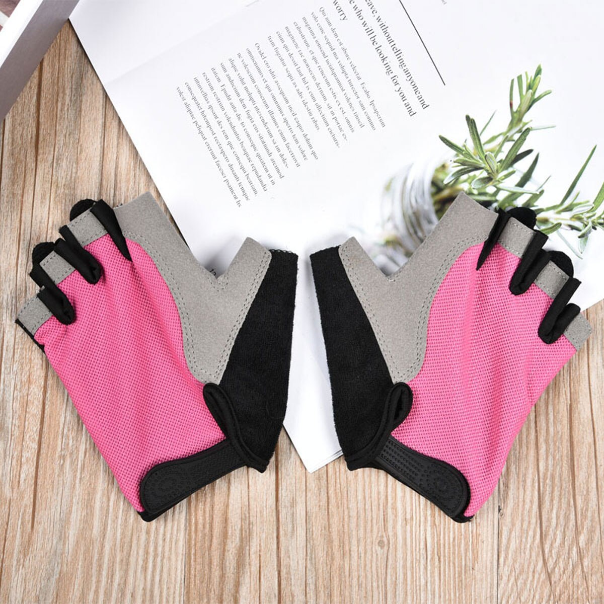 1 Paar Half Vinger Gym Handschoenen Anti-Slip Gym Sport Oefening Gewichtheffen Handschoenen Body Building Training Sport Fitness handschoenen: Type B Rose Red