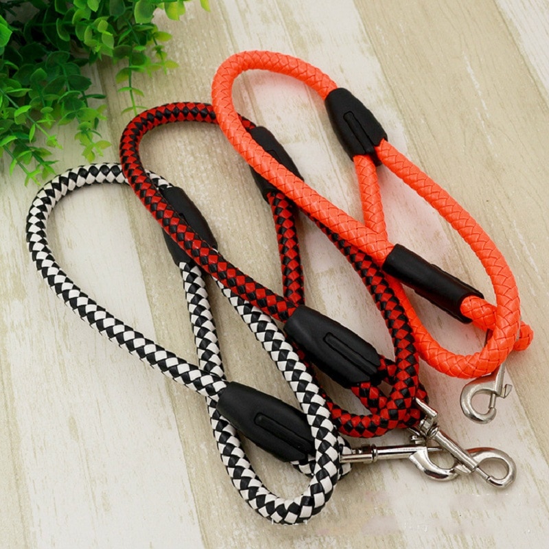 Nowy PU Skórzany splot średnich i smycz dla dużego psa krótkim trakcji sznur okrągły duży łańcuch dla psa zapobiec szczep dla zwierząt domowych smycze dla psów