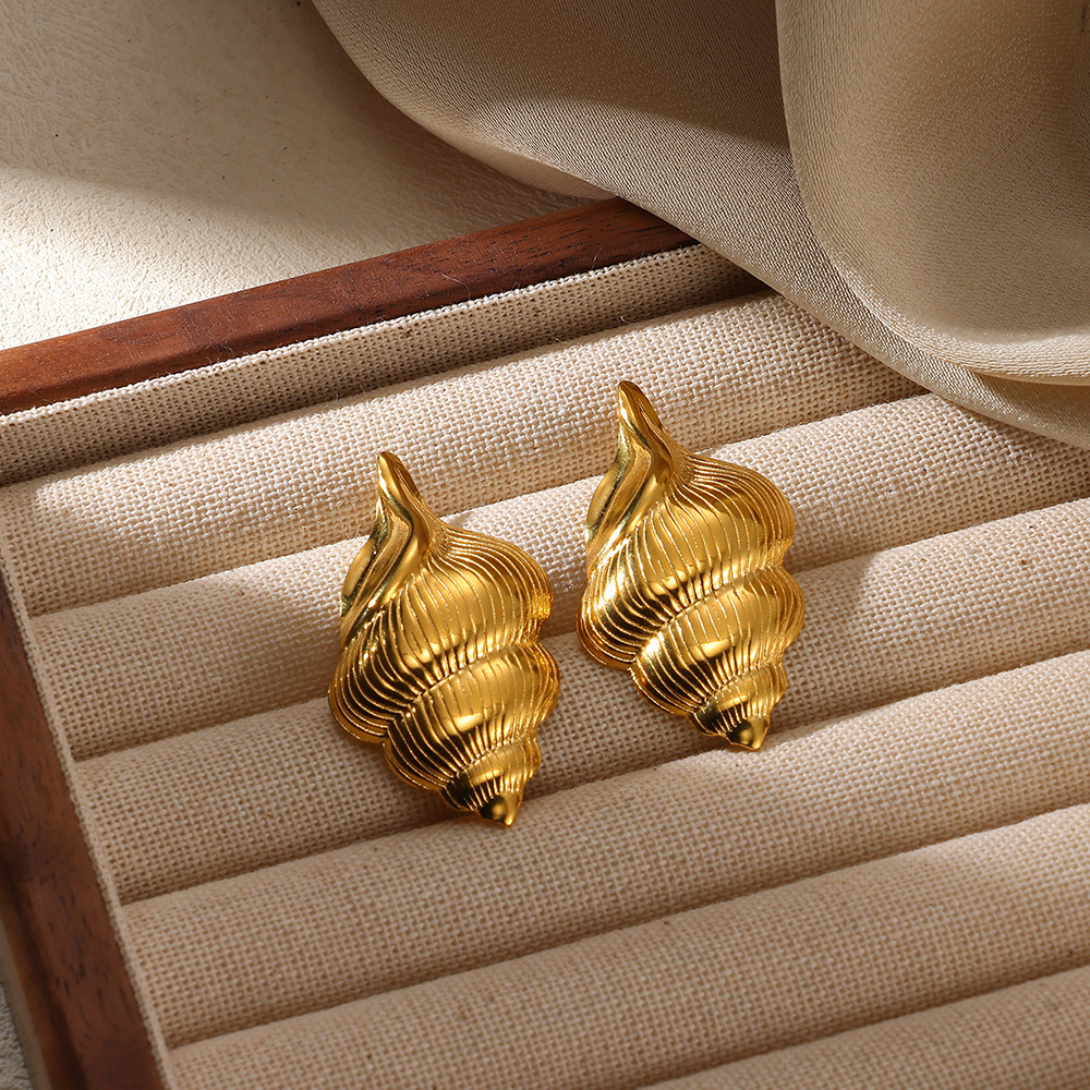 Geometric Flower Stainless Steel Earrings Women Sweet Sunflower Star Gold Color Ear Piercing Jewelry Wedding Accessories: Light Yellow Gold Color
