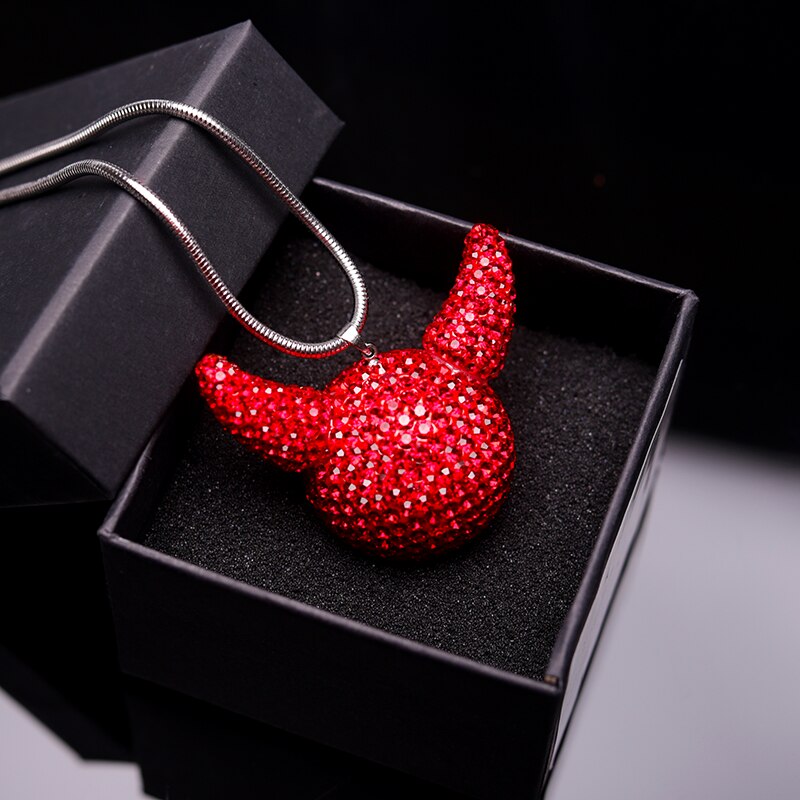 Diamond Devil Car Ornaments Hanging Pendant Cute Cartoon Evil Bling Crystal Rhinestone Ball Auto Rear Mirror Pendant Accessories