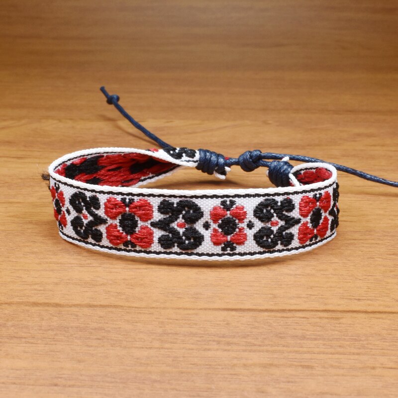 Flower bohemian friendship bracelet for women couple vintage handmade braided macrame wrap pulseras femme: Flower