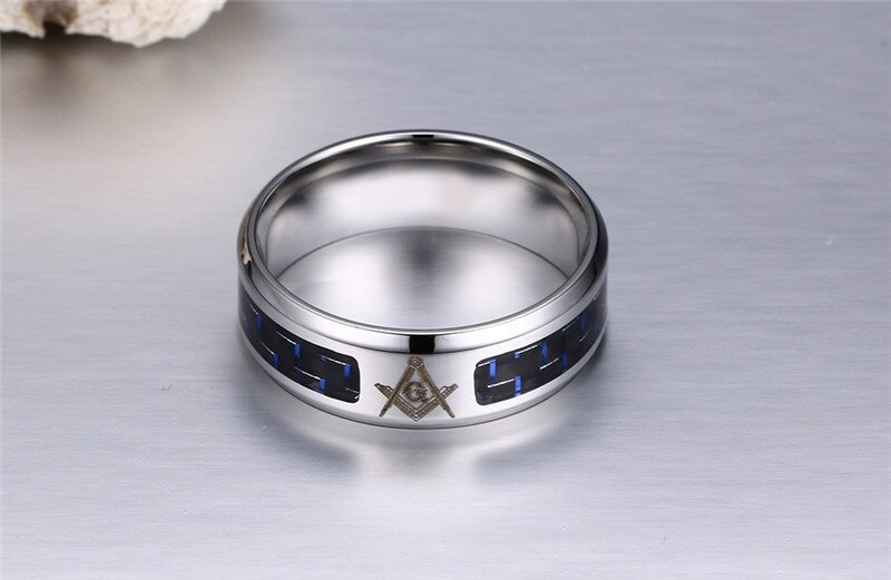 Anello Uomo In Acciaio Inox Con Inserto In Carbonio Blu, Fascia 8mm, Misure 4-12, Tema Massonico