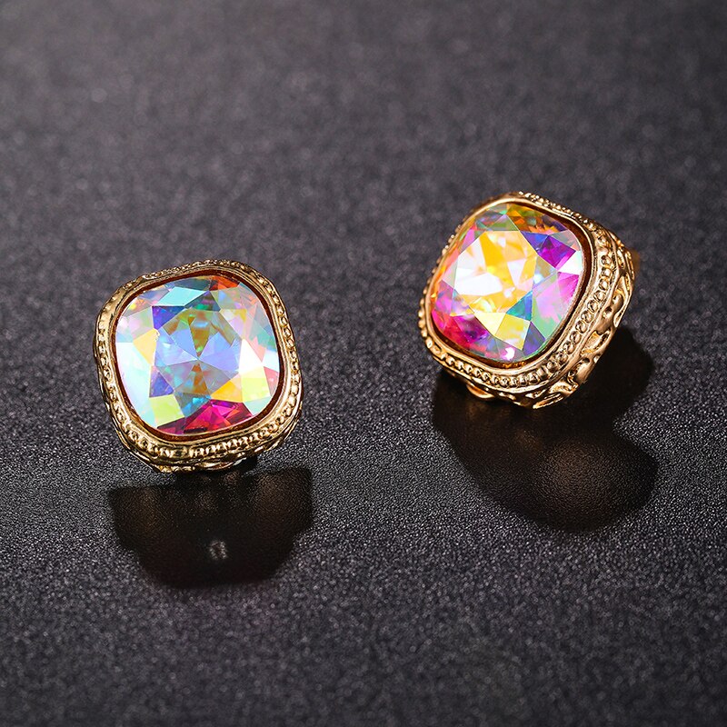 Luxe Vrouwelijke Kristal Strass Clip Op Oorbellen Eenvoudige Vierkante Goud Geen Doorstoken Oor Clips Voor Vrouwen Oorbellen Sieraden: AB