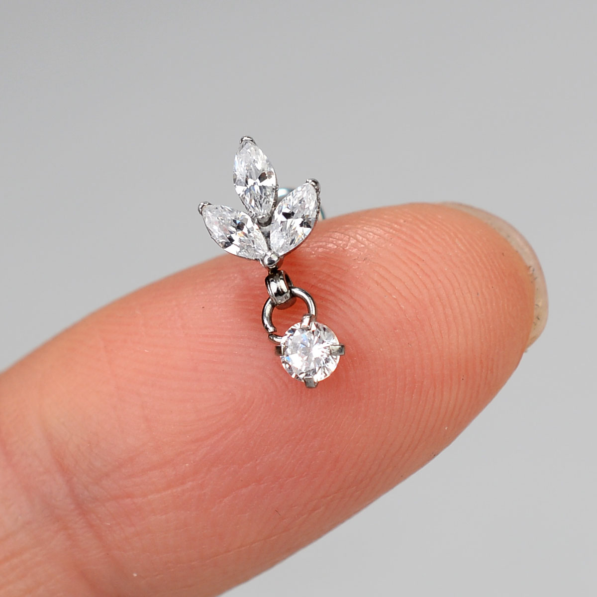 1PC Trendy Stainless Steel Cubic Zirconia Chain Studs Earring For Women Helix Tragus Lobe Cartilage Piercing Body Jewelry: Light Yellow Color