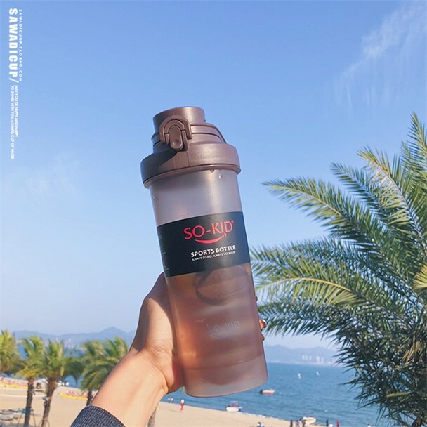 700ml protein shaker flaske bpa gratis vandflasker gym sport fitness rejse studerende børn skole drikkedunk til sommer: Brun