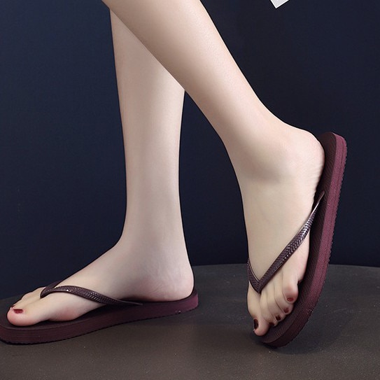 Sommer flip flops til kvinder strandsandaler afslappede sandaler med fladhælede skridsikre tøfler strandsko med åben tå til dame