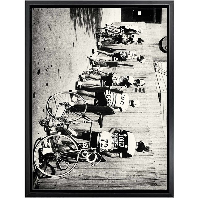 Sort og hvid cykel cyklist print cykel vintage fotoplakat til badeværelsesindretning mænd der tisser pissende landevejscykling væg kunst: 30 x 40cm uden ramme