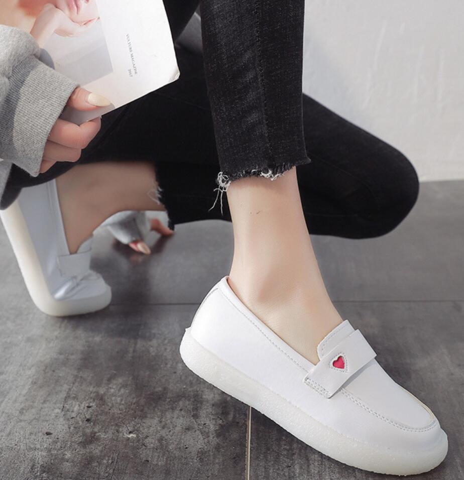 Leather Ladies Flats Women Spring Soft Bottom Loafers Nurse Shoes White Slip-On Female Comfortable Casual Driving Shoes