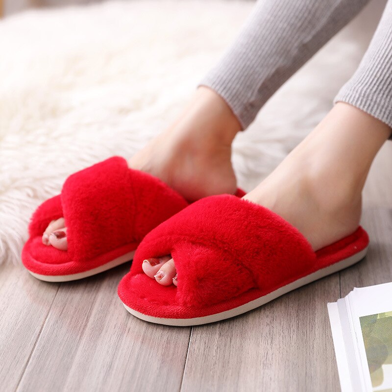 thumbnail image 2 of Women's Brown Faux Fur Lined House Slippers | Size 5 2 of 14