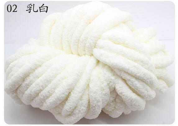 1pc = 250g gör-det-själv super skrymmande armstickningsull 2.5cm tjocka mattor stickat chenille chunky garn för stickning för handstickning: 02 st mjölkvita
