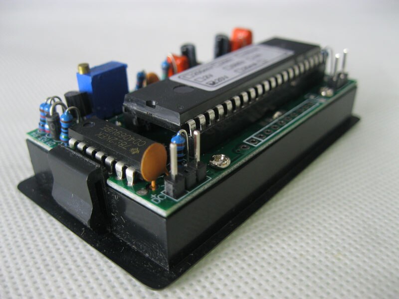 Digital display voltmeter. 5v Power supply digital display head voltmeter DC