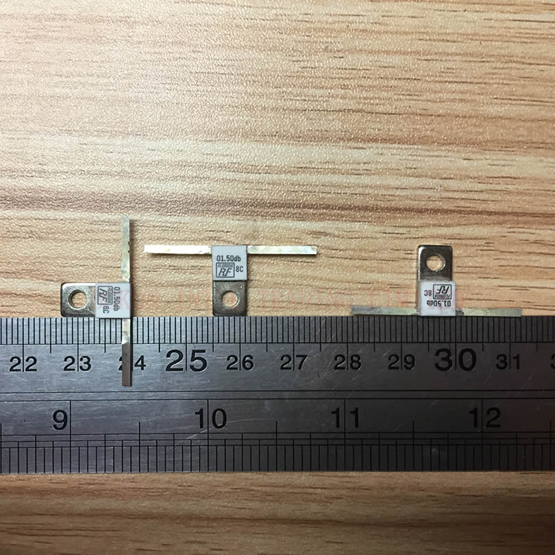 Verzwakker Flens Mount 20 Watt 01.50 Db 20 W 01.50dB 33-1001 250 Ohm DC-4.0 Ghz 33-1001-01.50 Rf Florida 33A100101.50F 250 Ohm