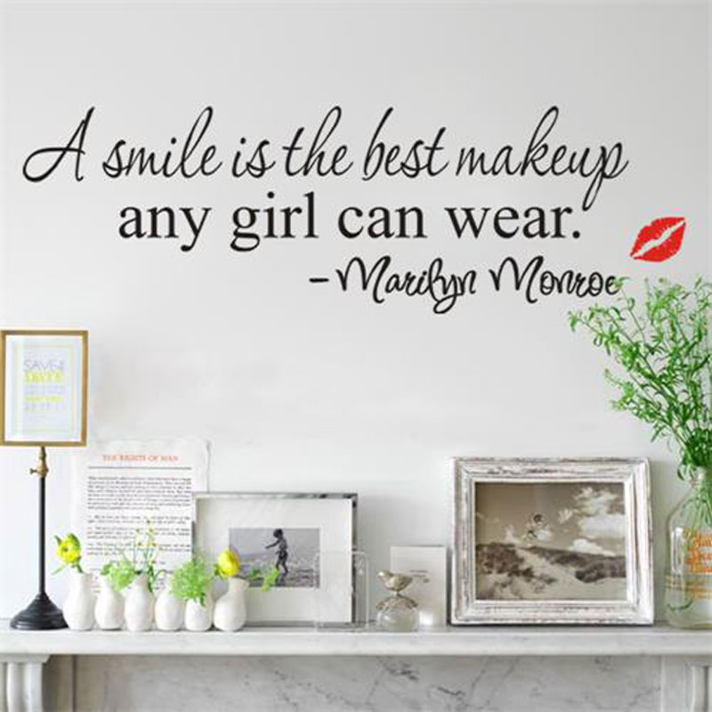 EEN glimlach is de beste make-up Engels Spreuken muursticker Rode lippen voor woonkamer slaapkamer decoraties Decals behang stickers