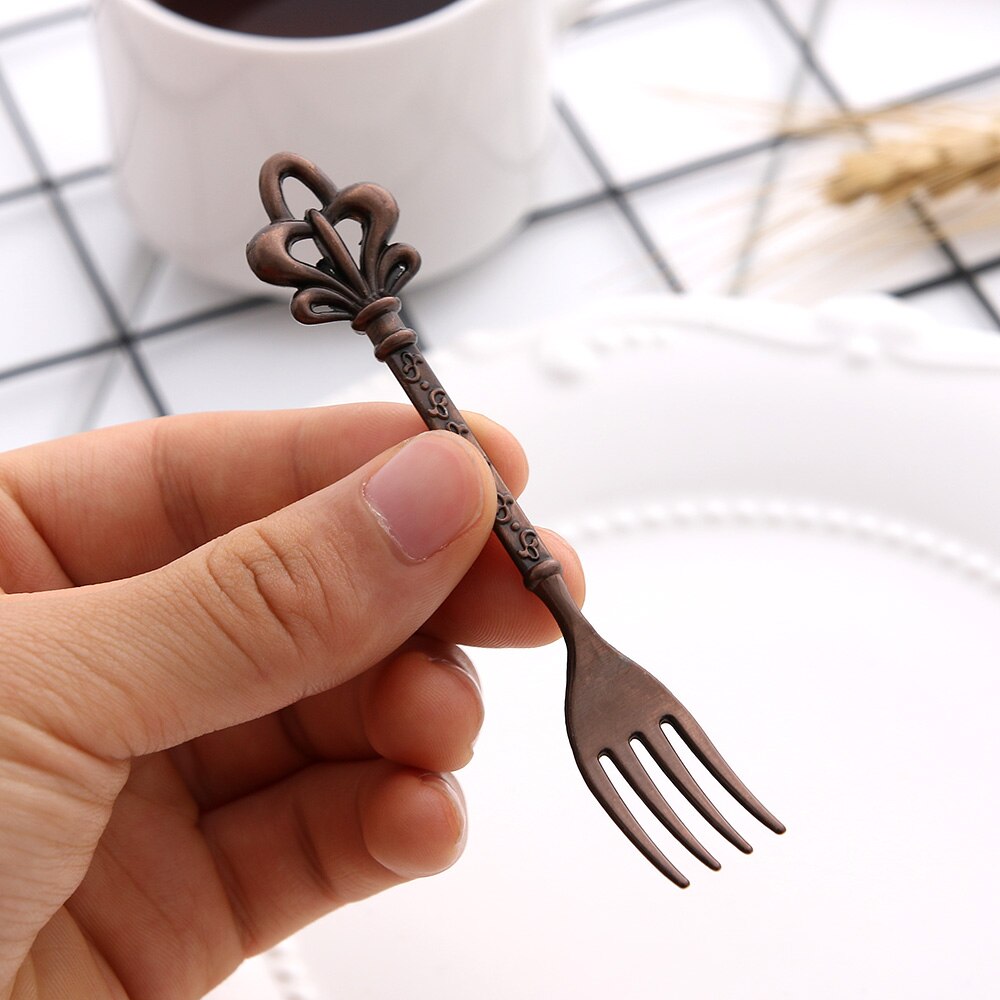 6 stk royal stil vintage metal udskåret ske forskellige former zink legering kaffe dessert gaffel flatwares køkken spisebestik
