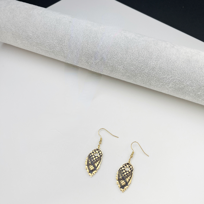 Halsband i rostfritt stål, arabisk karta, halsdukshänge, herrhalsband för kvinnor, mellanösternaccessoarer, europa och usa: Antik kopparpläterad