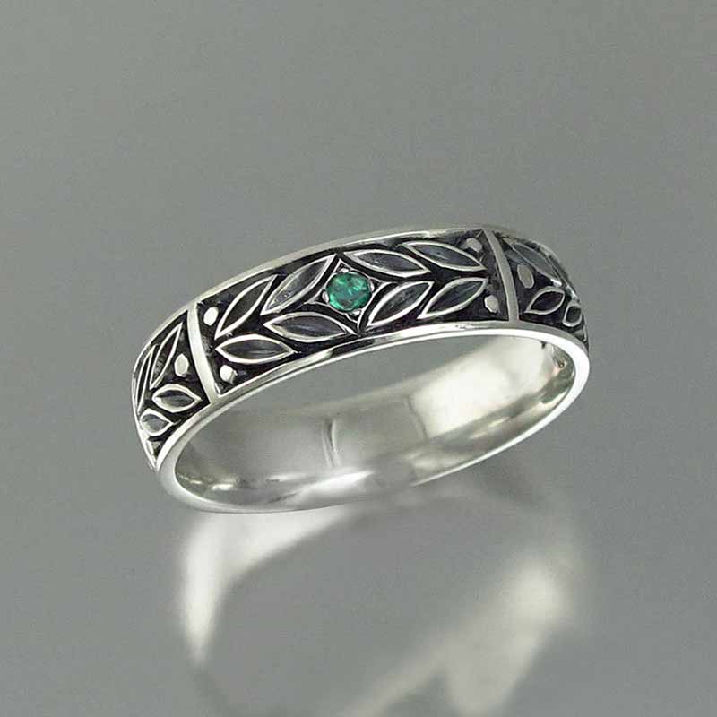 Huitan Retro Anniversary Ring For Women With Vintage Leaves Engraved With One Tiny Green Cubic Zircon Stone Finger Rings