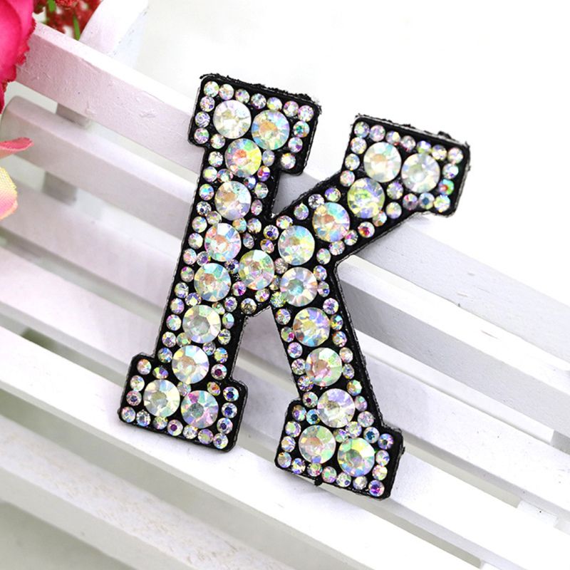 26 sztuk A-Z lista z koralikami i kryształkami alfabet aplikacja 3D szyć żelazko na łatki DIY