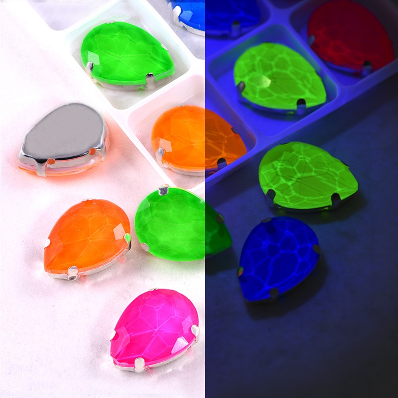 20 stuks 13 x 18mm glazen kleurrijke neon naai-strass steentjes met klauw die 's nachts glinsteren met ultraviolet licht voor kledingstukken  b1318