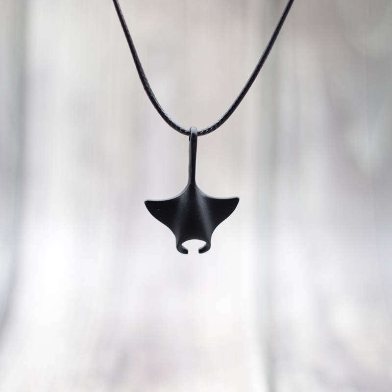 24 cm marine dyr mantahai hval halskjede menn choker krage strandsurfing hals tilbehør anheng smykker for ham: Lysegult gullfarge