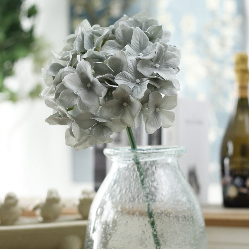 Kyunovia 2 stk / lot kunstig silke hortensia blomster gren bryllup centerpieces hjem hotel diy blomsterarrangementer  ky110: Grå