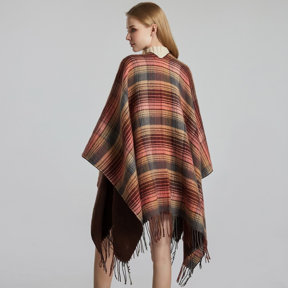 Schotse Klassieke Kleur Herfst Winter Plaid Cape Cape Met Kasjmier Kwastje En Warm Split Vrouwen Sjaal