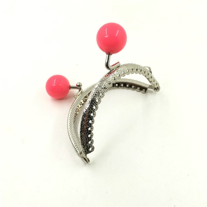 14 kolorów srebrny Tone metalowa rama Arch pocałunek klamrami sprzęgła wzorzyste potargane 20mm Candy Ball torebka zmień uchwyt klipy 8.5CM