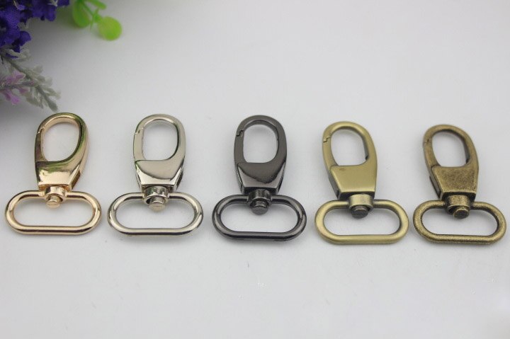 10 stks/partij 2.6 schouderriem de fastener handelen de rol ofing smaakte sleutelhanger karabijn de hond gesp linking gesp