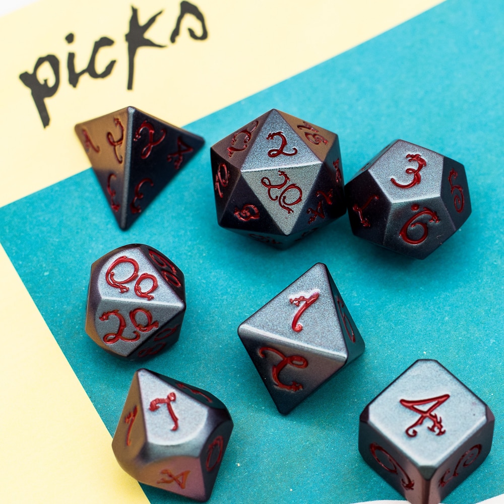 Cusdie Verfärbt Metall D & D Würfel mit Drachen Schrift, 7 Stck DND Würfel, polyedrisch Würfel einstellen, für Rolle Spielen Spiel MTG Pfadfinder
