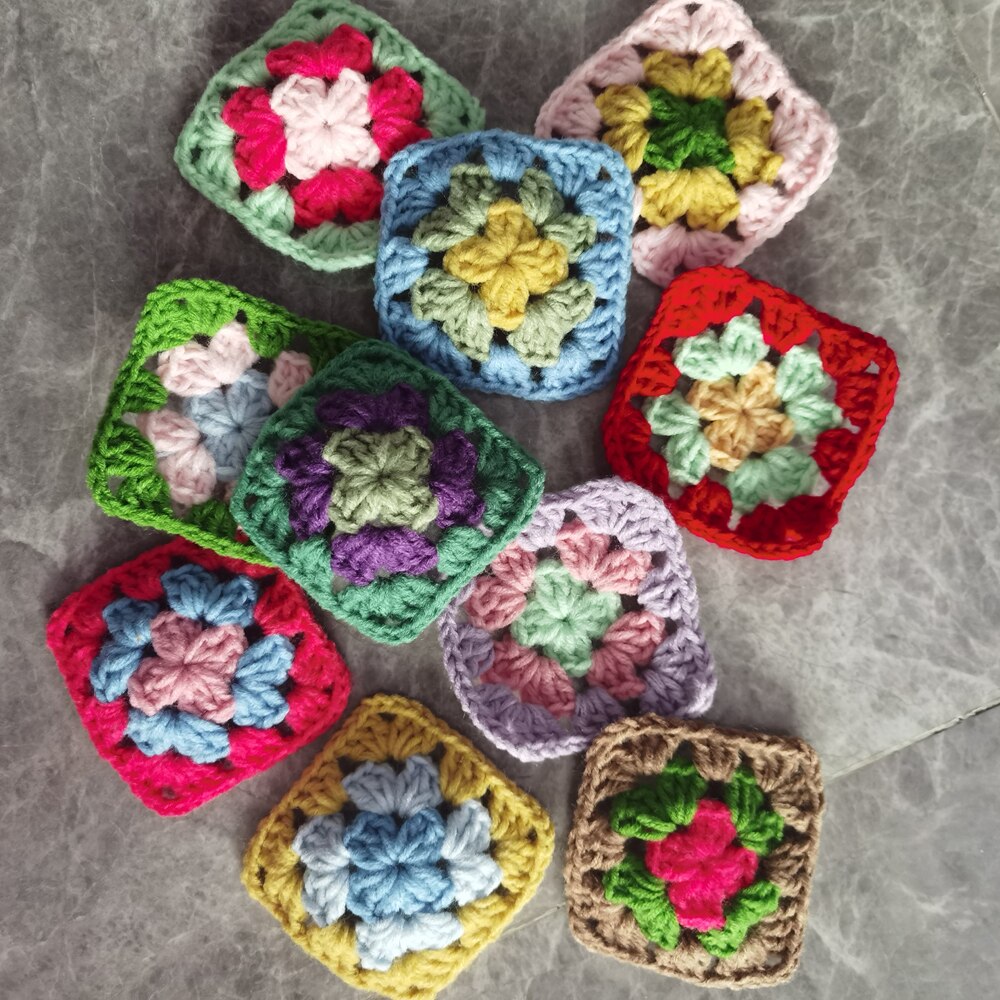Diy virkade doilies flerfärgade glasunderlägg fyrkantiga bordsmattor dekoration handgjord virkad koppdyna 9cm yllekläder lapp 50 st/lot