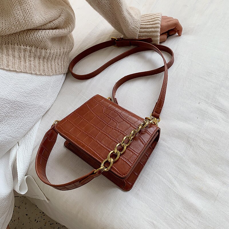 Sacs à bandoulière Dames Élégantes Rabat PU Lettre Chaînes Sangle Sac À Main Femme Fourre-Tout Sacs À Main pour Femmes Décontracté Sacs À Bandoulière: Marron