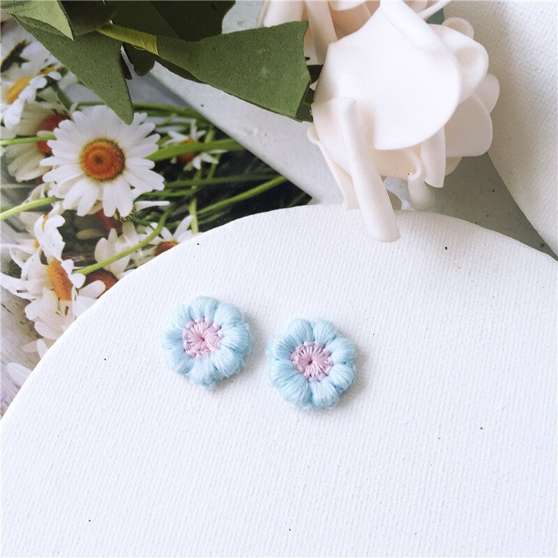 48 stk / lot 1.8cm stof kontrast broderi sarte blomster applikationer til tøj sy forsyninger diy hår klip tilbehør: 3- blå