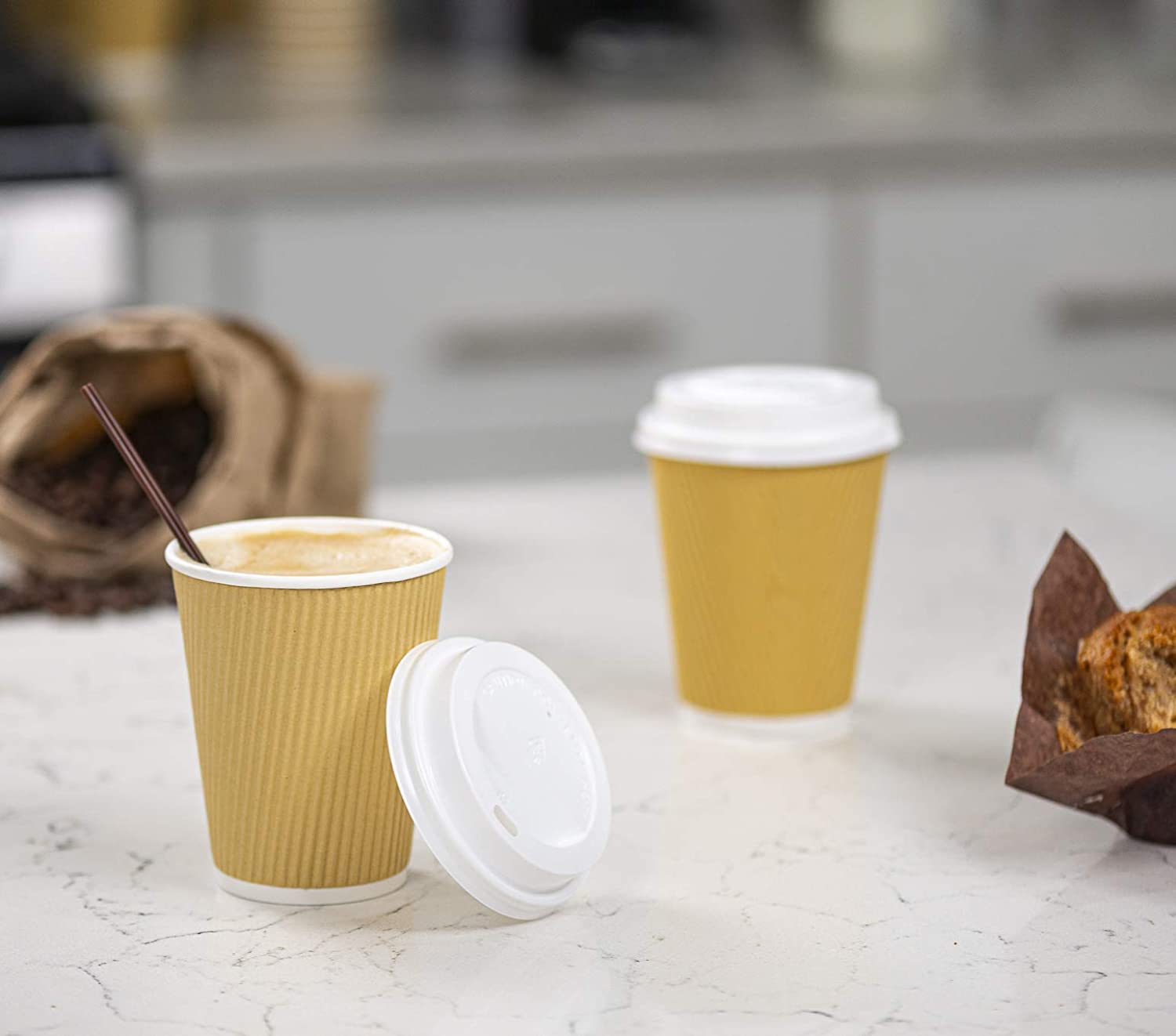 [50 setzt - 12 unzen.] Isoliert Welligkeit Papier Heißer Kaffee Tassen Mit Deckel: mit weiß lid
