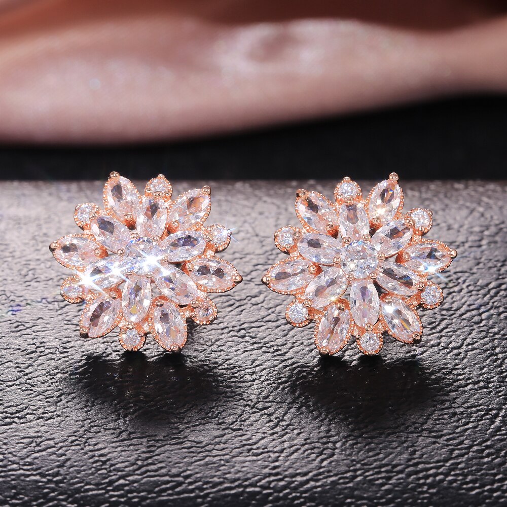 Huitan Gorgeous Big Flower Stud Earring for Women Wedding Engage Dance Party Noble Brilliant Zircon Stone Earrings: E375