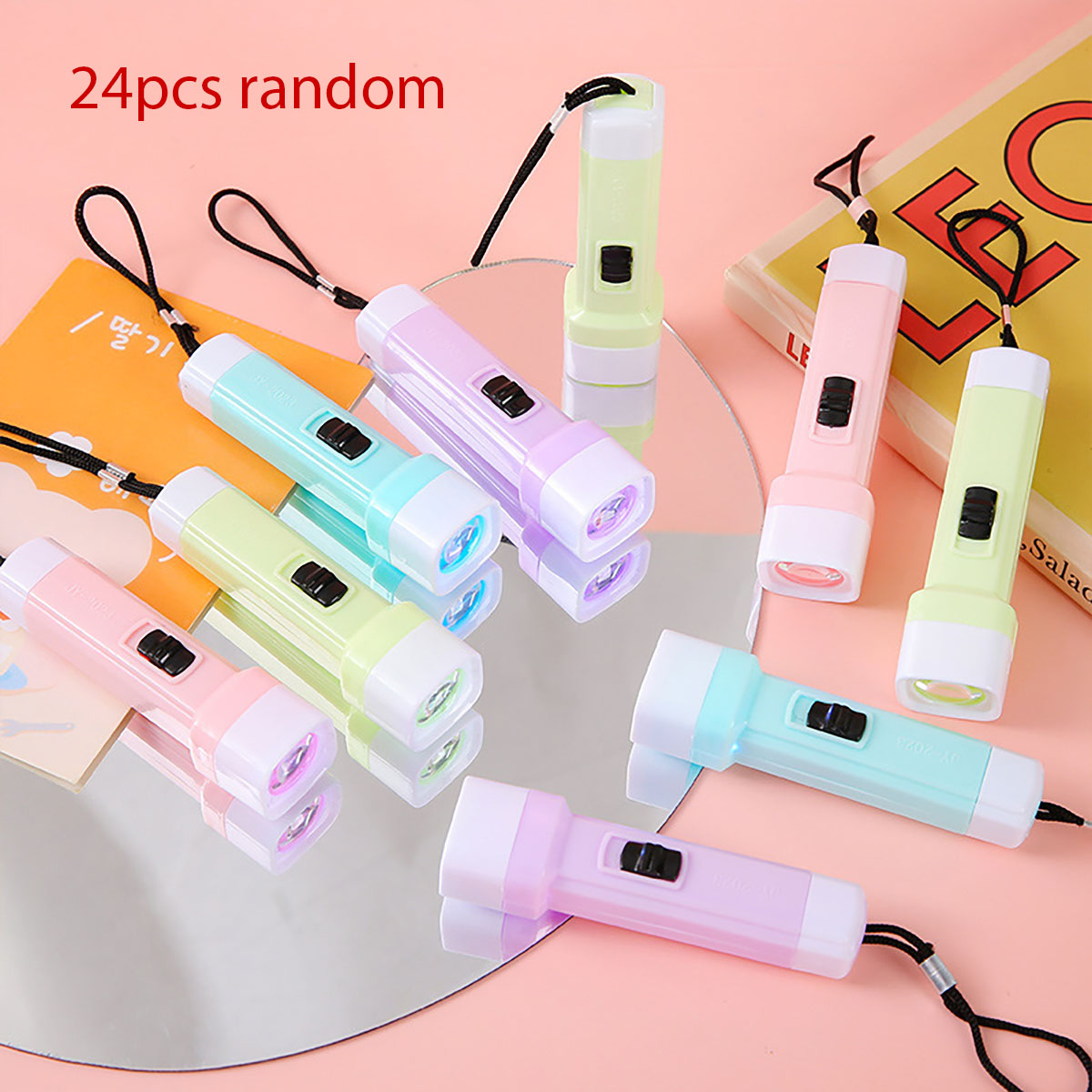12/24 Stück LED Mini Taschenlampe Kindergeburtstag Party Hochzeit Gastgeschenk Halloween Weihnachten Karneval Partybevorzugung Dekoration: Mehrfarbig