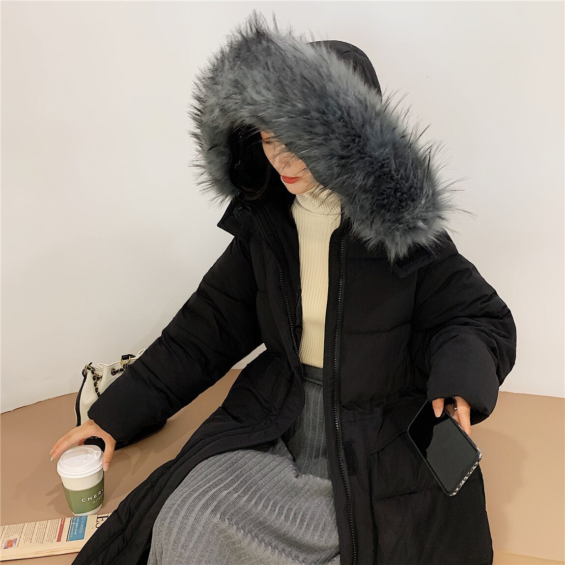 Autumn Women Female ultra Light Slim Thin Zipper Warm Feather Long Coat Good Qualit Hooded big fur collar chic down jacket: Black / S