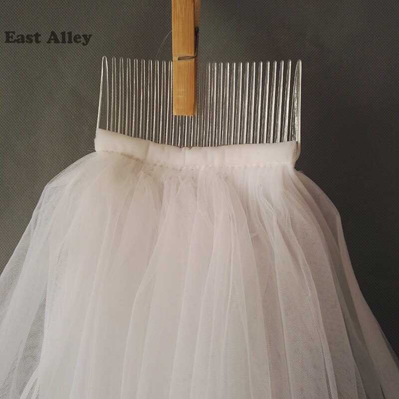 Beautiful Short Elbow Length Tull Bridal Veil Romantic 3-Layers Wedding Veils With Comb Velos De Novia