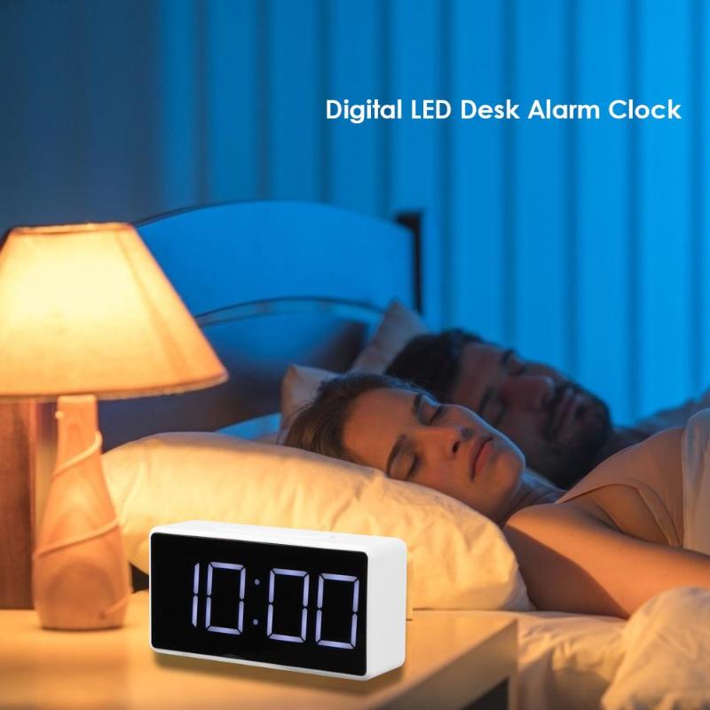 Brightness of 2 Gears LED Mini Digital Alarm Clock with USB Port Snooze Table Clock Electronic Clock
