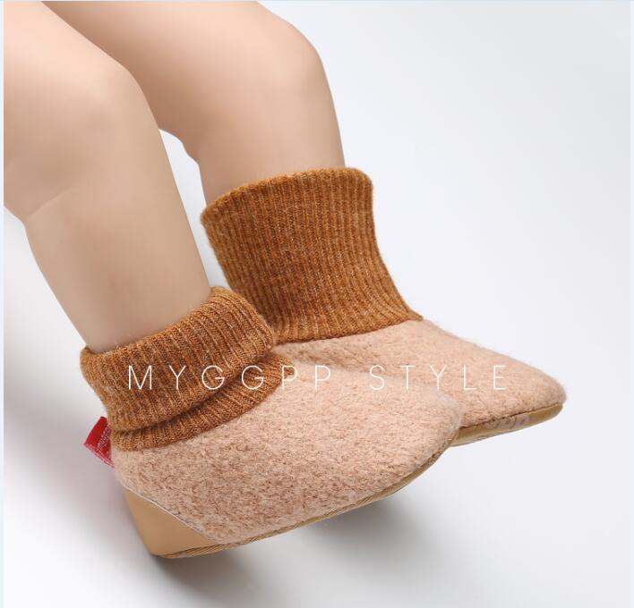 Stevige babyschoenen voor meisjes, eerste loopschoenen voor pasgeborenen, warme winterlaarzen voor peuters, baby's met zachte zolen, 0-18m