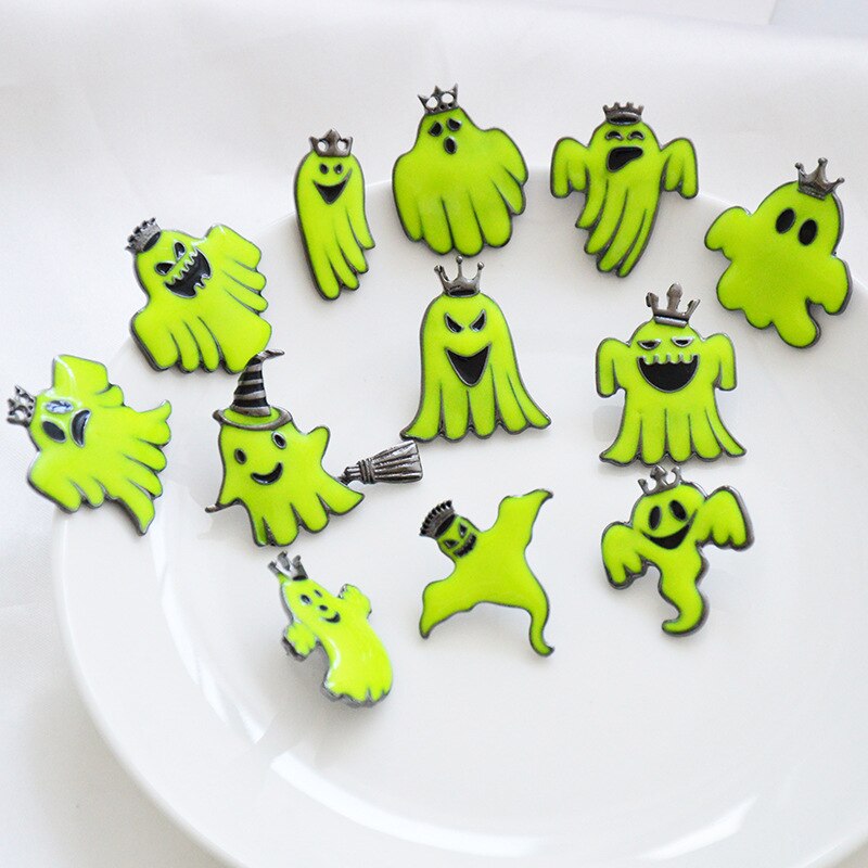 Schattige lichtgevende spookspelden en broches halloween revers kroon hoeden rugzak badge kinderen volwassenen jeans jas jas decoratie sieraden