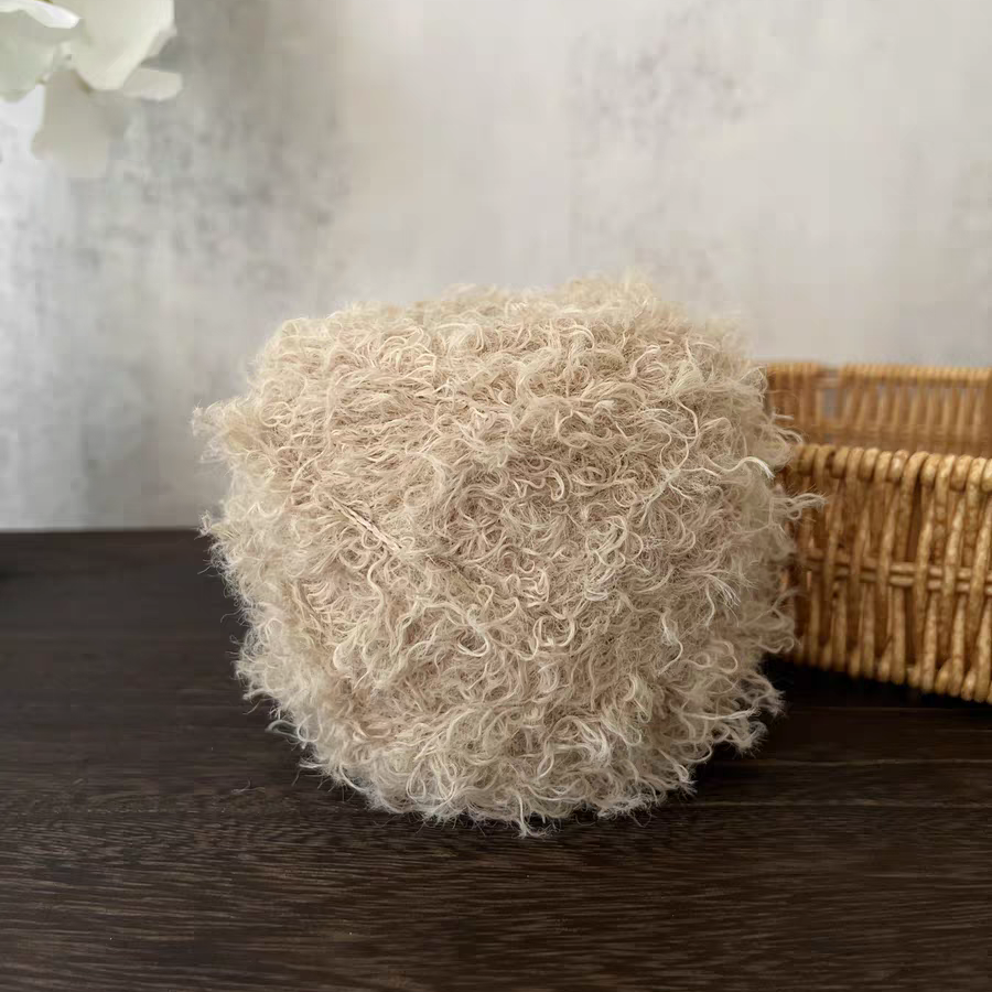 Langhåret teddybjørnfløyelsrull med , 50g tråder, håndlaget heklet teddybjørn, søt dukke, nøkkelringmateriale, tråd: Lavendel