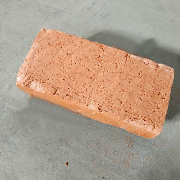 Simulation bricks, solid bricks for film and television props, show bricks with bare hands, the crew filming concubine bricks: 2