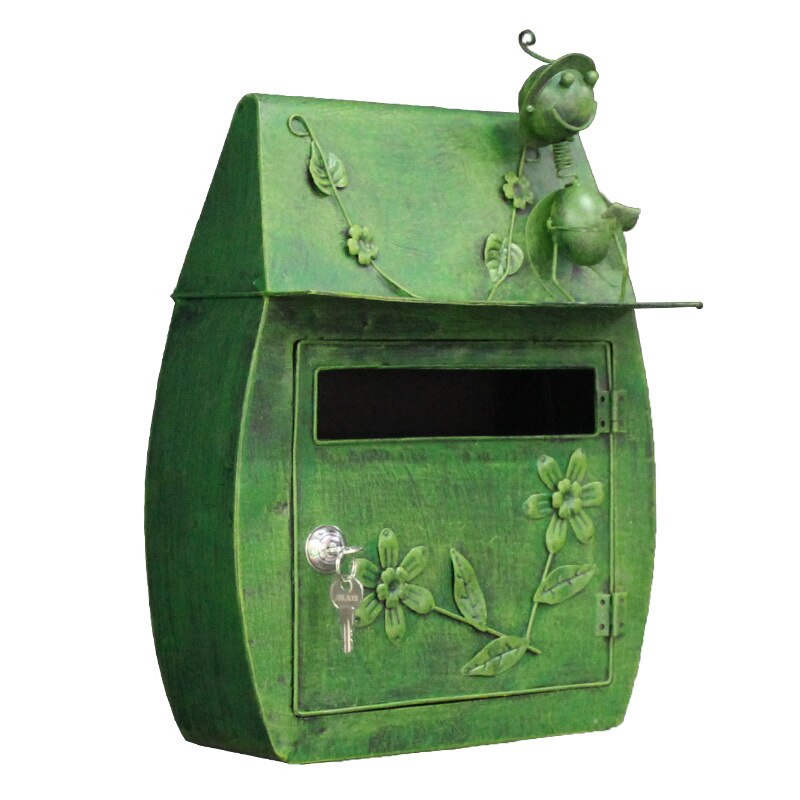 Wrought Iron Wall-mounted Mailbox Idyllic Retro with Lock Waterproof Outdoor Mailbox Weeding Shooting Props Decoration Ornaments