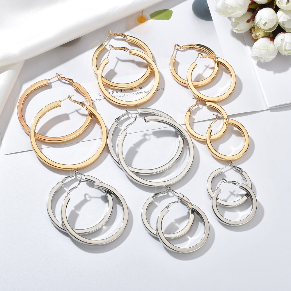Gold Kleur Lichtmetalen Hoop Earring Voor Vrouwen Klassieke Dikke Buis Grote Ronde Loop Cirkel Oorbellen Vrouwelijke Sieraden